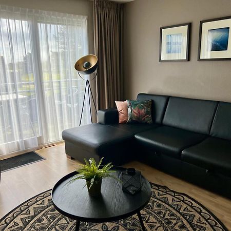 Appartement Ut & Thus, Resort Amelander Kaap Hollum  Exterior photo