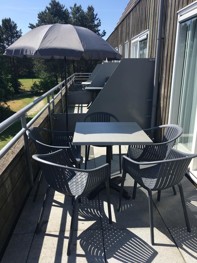 Appartement Ut & Thus, Resort Amelander Kaap Hollum  Exterior photo